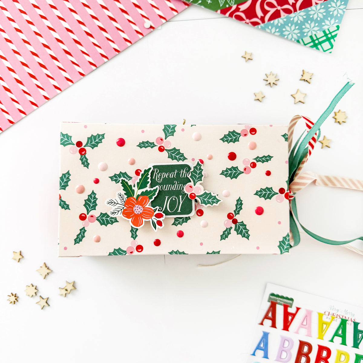 Very Merry Christmas: Enamel Shapes