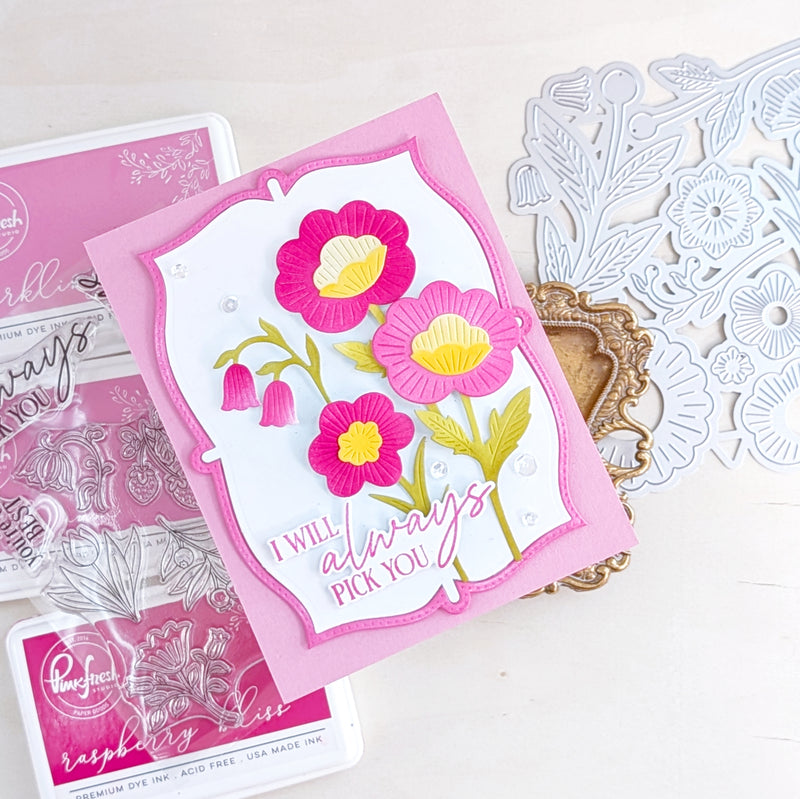 Essentials: Dotted Fancy Frames die