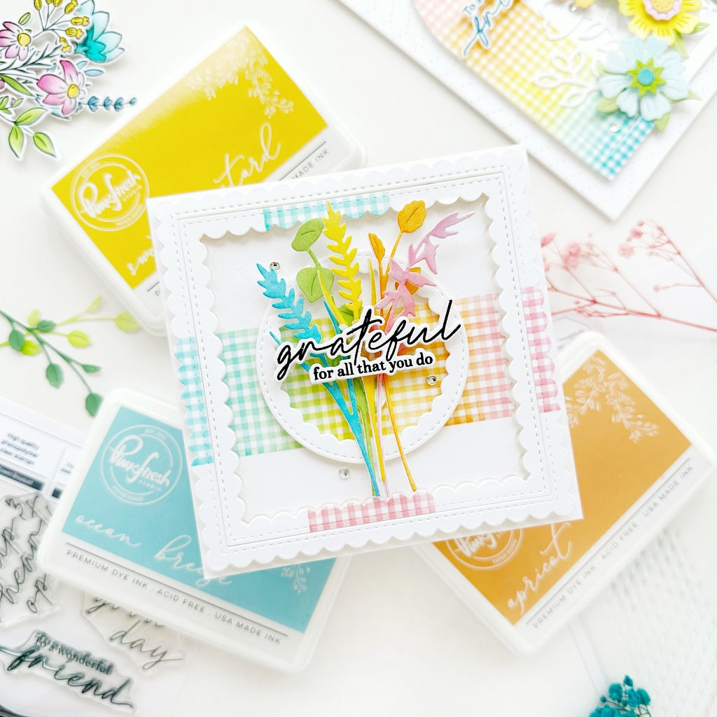 Essentials Stitched Scallop Square die set